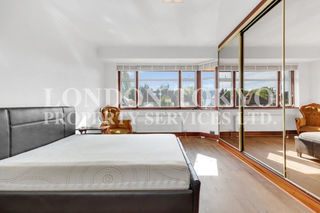 Longland Drive N20 :: London-Tokyo Property Service